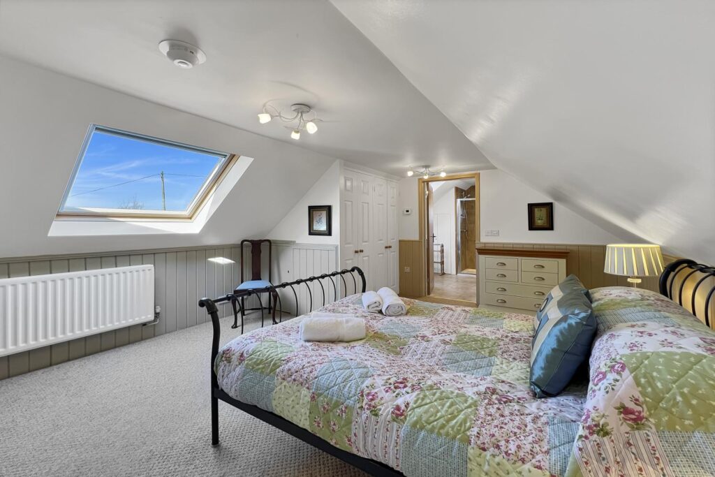 Rainsbury House Double Bedroom Reverse